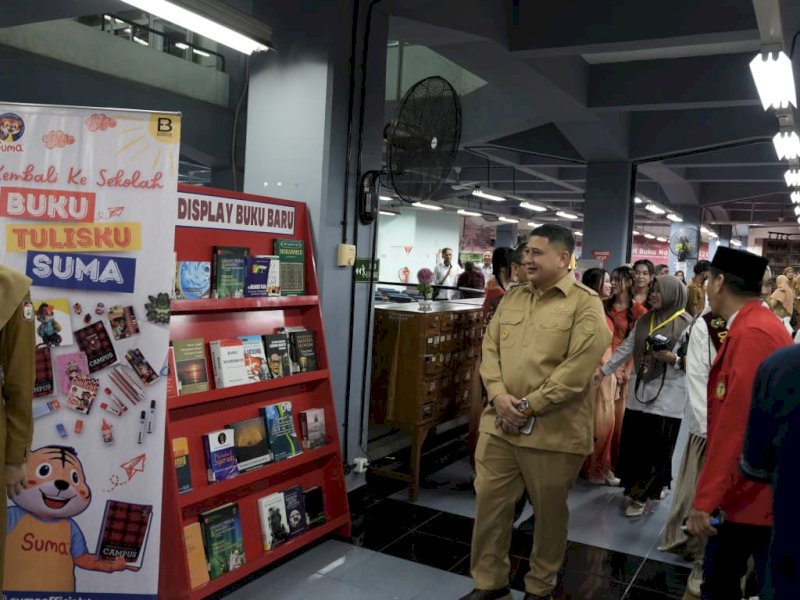 Wali Kota Makassar Munafri Arifuddin, saat menghadiri talkshow literasi dalam rangka Hari Buku Nasional 2026 di Universitas Hasanuddin, Senin (18/5/2026). @Jejakfakta/dok. Humas Pemkot Makassar