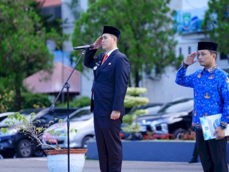 Bupati MYL bertindak selaku inspektur upacara peringatan Harkitnas ke-118 di halaman Kantor Bupati Pangkep pada Rabu (20/5/2026). @jejakfaktacom/Humas Pemda Pangkep