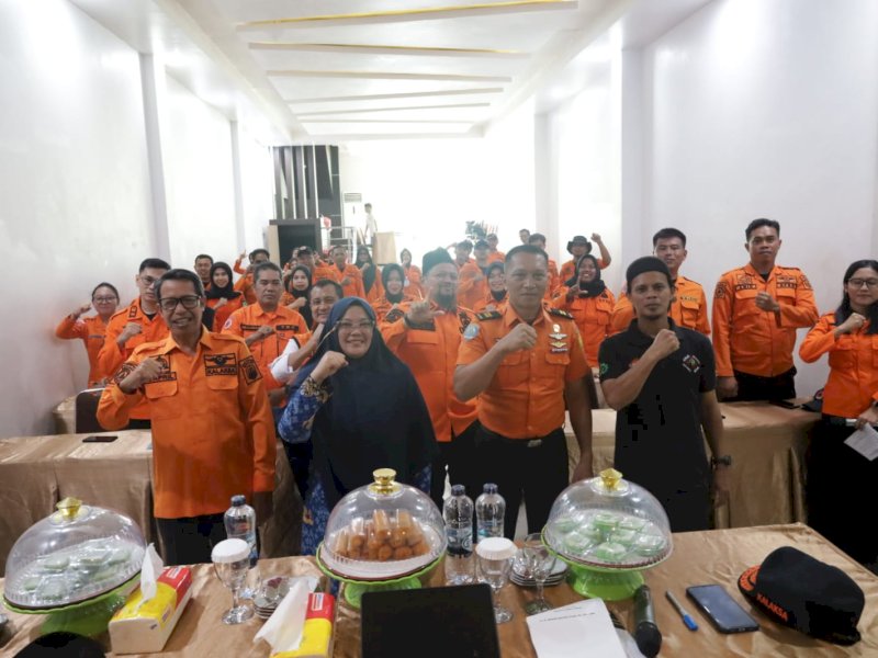 Asisten Pemerintahan dan Kesejahteraan Rakyat Kabupaten Luwu Timur, Aini Endis Anrika, saat menghadiri pembukaan pelatihan Tim Reaksi Cepat (TRC) dalam penanganan bencana saat membuka kegiatan Pengembangan Kapasitas TRC Bencana yang digelar Badan Penanggulangan Bencana Daerah (BPBD) Kabupaten Luwu Timur,  di Aula Wisma Golden House, Rabu (20/05/2026). @Jejakfakta/dok. Istimewa