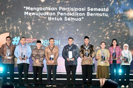 Kota Makassar Raih Penghargaan Hardiknas 2026, Munafri Tegaskan Tak Boleh Ada Anak Putus Sekolah