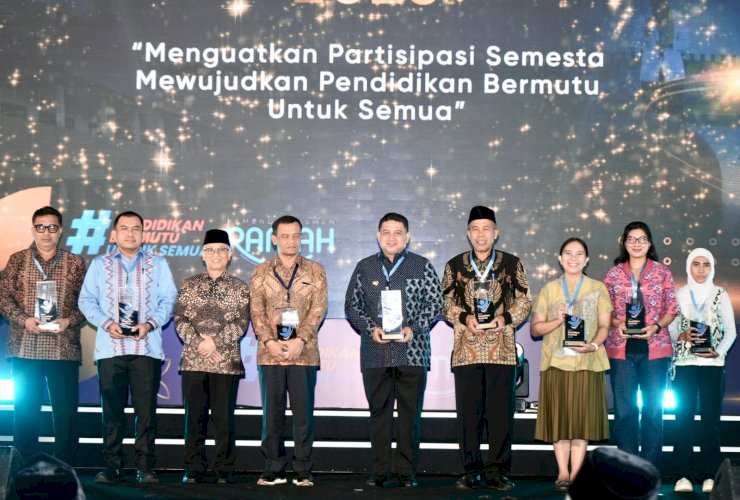 Kota Makassar Raih Penghargaan Hardiknas 2026, Munafri Tegaskan Tak Boleh Ada Anak Putus Sekolah