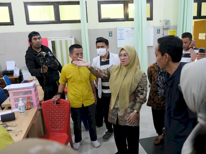 Bupati Gowa, Sitti Husniah Talenrang, saat meninjau aktivitas pelayanan Rumah Sakit Umum Daerah (RSUD) Syekh Yusuf Kabupaten Gowa, pasca kebakaran, Sabtu (30/5/2026). @jejakfakta/dok. Humas Pemkab Gowa