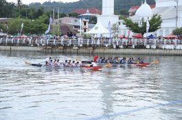 Juara Perahu Naga HUT ke-23 Lutim Diguyur Bonus Bupati, PPS27 Malili Raih Gelar Terbaik