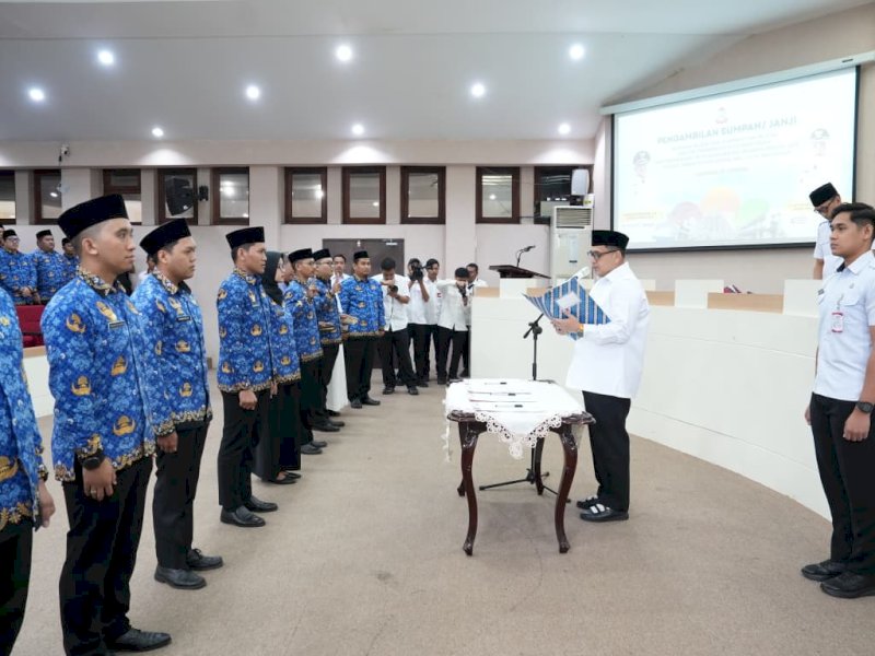 167 Pegawai Negeri Sipil (PNS) formasi 2024 resmi diambil sumpah/janji dalam prosesi pelantikan oleh Wali Kota Makassar, Munafri Arifuddin di Ruang Sipakatau, Balaikota Makassar, Rabu (3/6/2026). @Jejakfakta/dok. Humas Pemkot Makassar