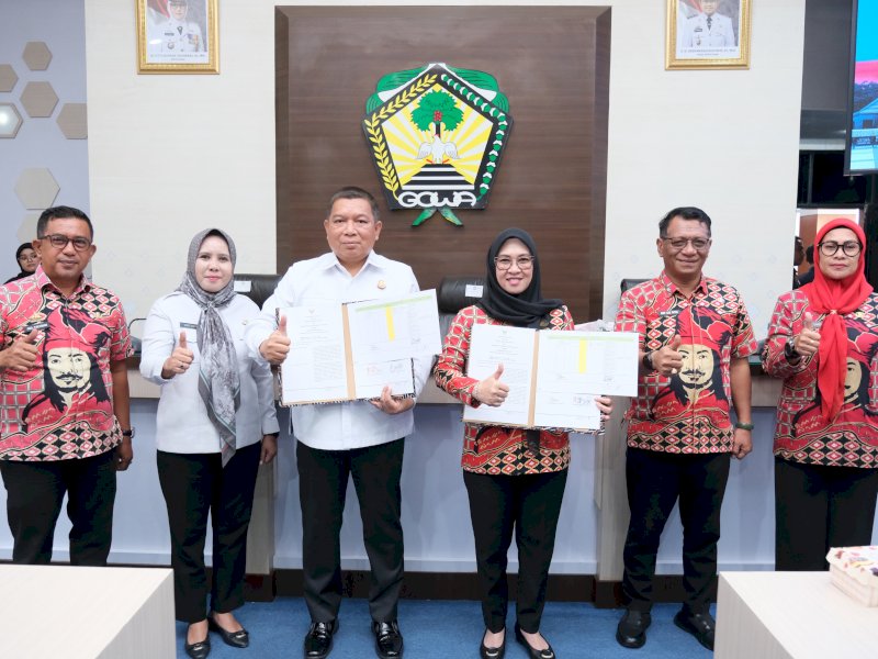 Penandatanganan Nota Kesepakatan antara Pemkab Gowa dan Kejaksaan Negeri Gowa terkait pendampingan hukum di bidang Perdata dan Tata Usaha Negara (TUN), yang berlangsung di Baruga Karaeng Pattingalloang, Kantor Bupati Gowa, Kamis (4/6/2026). @Jejakfakta/dok. Humas Pemkab Gowa