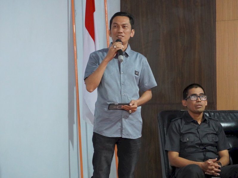 Anggota Bawaslu Sulawesi Selatan, Abdul Malik, saat memberikan arahan dalam kegiatan Pendidikan Pengawas Partisipatif (P2P) yang digelar di Kantor Bawaslu Kabupaten Sidenreng Rappang, Selasa (2/6/2026). @Jejakfakta/dok. Istimewa 