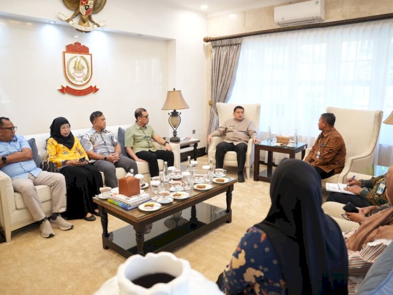 Wali Kota Makassar, Munafri Arifuddin, saat menerima Direktur PIP Makassar, Rudy Susanto, di Rumah Jabatan Wali Kota Makassar, Jumat (5/6/2026). @Jejakfakta/dok. Humas Pemkot Makassar