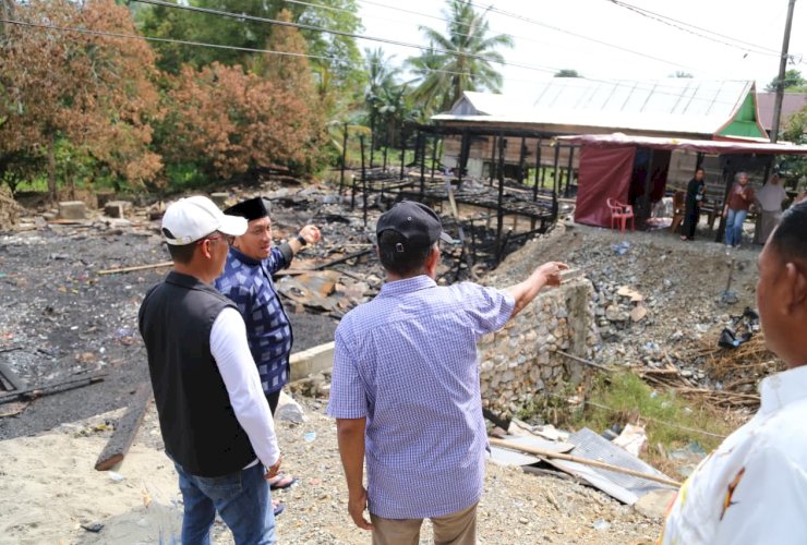 Tiga Rumah Terbakar di Angkona, Bupati Irwan Instruksikan Bantuan Segera Cair