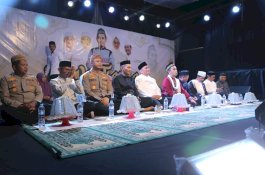 Bupati Irwan Hadiri Tabligh Akbar di Sorowako, Ribuan Jamaah Sambut Kehadiran Ustadz Nur Maulana