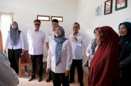 Bupati Gowa Pastikan Bedah Rumah untuk Warga Miskin Ekstrem Tepat Sasaran
