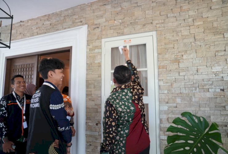 Munafri Jadi Responden Pertama Sensus Ekonomi 2026 di Makassar, Ajak Warga Berpartisipasi Demi Data Pembangunan yang Akurat