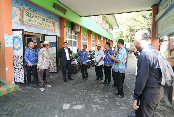 Disdik Makassar Dampingi Wali Kota Pantau Verifikasi SPMB, Tegaskan Seleksi Berjalan Transparan