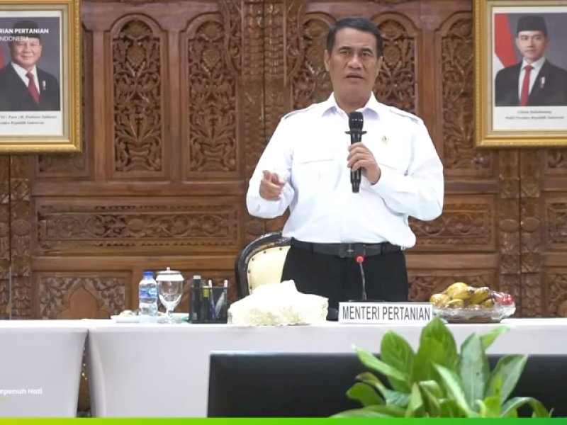 Mentan Amran membuka Rapat Koordinasi Kegiatan Produksi Benih Perkebunan Tahun 2026 di Jakarta, Rabu (17/6/2026). @jejakfaktacom/Ist.