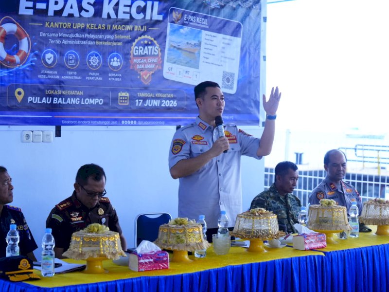 Sosialisasi Keselamatan Pelayaran dirangkaikan penyerahan E-Pas Kecil (Surat Tanda Kebangsaan Kapal) kepada nelayan dan masyarakat Pulau Balang Lompo, Rabu (17/6/2026). @jejakfaktacom/Humas Pemda Pangkep