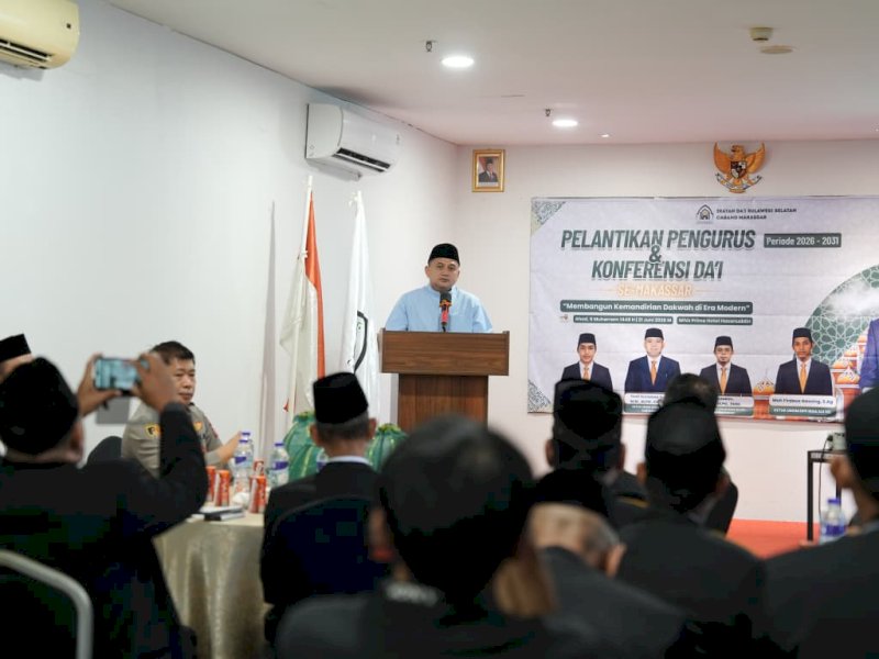 Wali Kota Makassar, Munafri Arifuddin,  saat menghadiri Pelantikan Pengurus Ikatan Da'i Sulawesi Selatan (IKDA Sulsel) Cabang Makassar bertema &ldquo;Membangun Kemandirian Dakwah di Era Modern&rdquo; di Whiz Prime Hotel Hasanuddin Makassar, Minggu (21/6/2026). @Jejakfakta/dok. Humas Pemkot Makassar