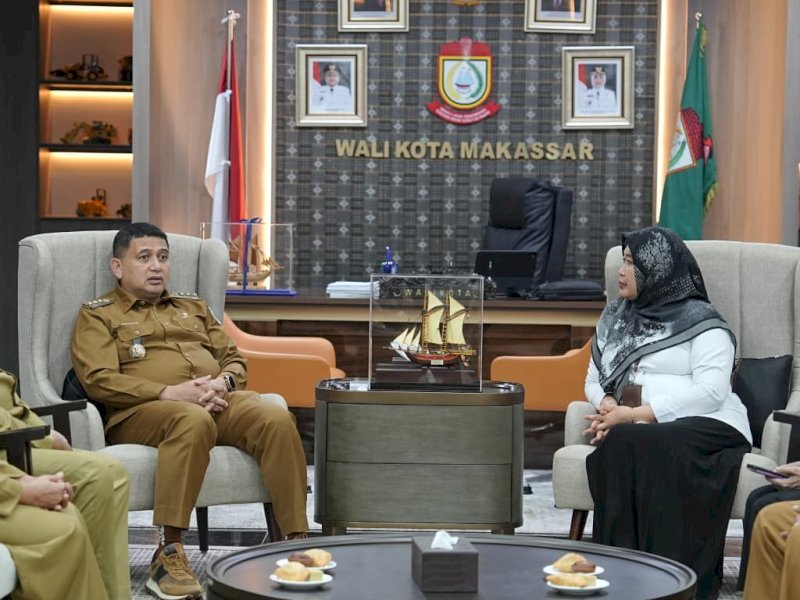 Wali Kota Makassar, Munafri Arifuddin, saat menerima kunjungan Kepala Perwakilan BKKBN Sulsel, Fatmawati, bersama jajaran di Balai Kota Makassar, Senin (22/06/2026). @Jejakfakta/dok. Humas Pemkot Makassar