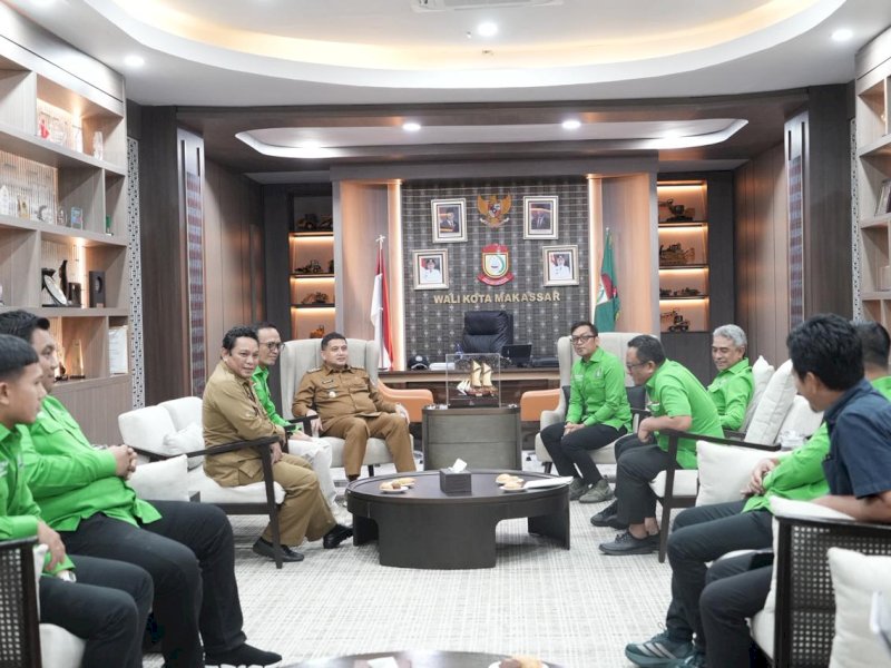 Ketua DPC PKB Kota Makassar, Andi Fauzi Wawo, saat bertemu Wali Kota Makassar, Munafri Arifuddin, di Balai Kota Makassar, Senin (22/6/2026). @Jejakfakta/dok. Humas Pemkot Makassar