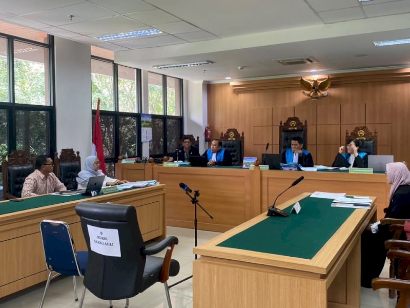 Koalisi Gugat ART menyerahkan puluhan alat bukti yang dinilai menunjukkan luasnya dampak perjanjian tersebut terhadap berbagai sektor strategis di Indonesia, di Pengadilan Tata Usaha Negara (PTUN) Jakarta, Rabu (24/6/2026). @Jejakfakta/Foto: Koalisi Gugat ART