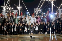 Di Atas Kapal Pinisi Warisan Dunia, Duet Munafri dan Fadly Padi Meriahkan Pelayaran Senja IGS 2026 di Laut Losari
