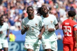 Hattrick Sensasional Dembele, Prancis Sapu Bersih Fase Grup untuk Pertama Kalinya Sejak 1998