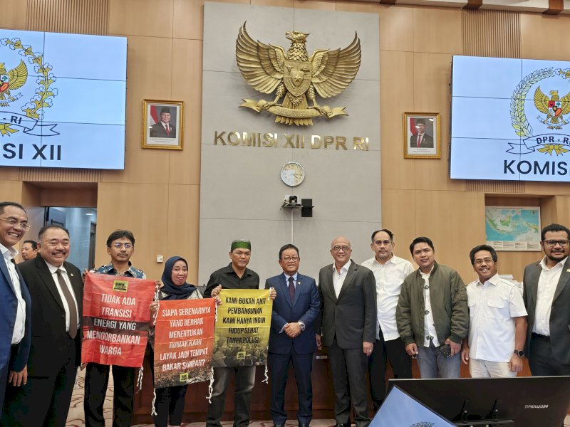 Gerakan Rakyat Menolak Lokasi Pembangunan PLTSa (GERAM PLTSa), WALHI Sulawesi Selatan, saat melakukan audiensi dengan Komisi XII DPR RI, di Jakarta, Selasa (7/7/2026). @Jejakfakta/dok. Ist.