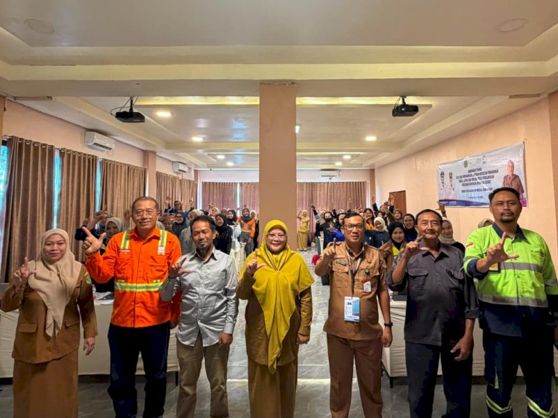 Asisten Pemerintahan dan Kesejahteraan Rakyat (Kesra) Kabupaten Luwu Timur, Aini Endis Anrika, saat mewakili Bupati Luwu Timur membuka Bimbingan Teknis (Bimtek) dan Sosialisasi Tata Cara Pengisian Laporan Kegiatan Penanaman Modal (LKPM) yang diselenggarakan  DPMPTSP Kabupaten Luwu Timur di Hotel Mireya Sorowako, Kecamatan Nuha, Selasa (7/7/2026). @Jejakfakta/dok. Istimewa