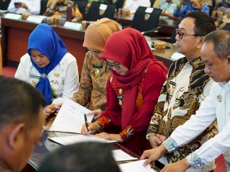 Bupati Gowa, Sitti Husniah Talenrang, saat  mengikuti Rapat Koordinasi Penetapan LP2B Provinsi Sulawesi Selatan Tahun 2026 di Kantor Gubernur Sulsel, Makassar, Kamis (9/7/2026). @Jejakfakta/dok. Humas Pemkab Gowa
