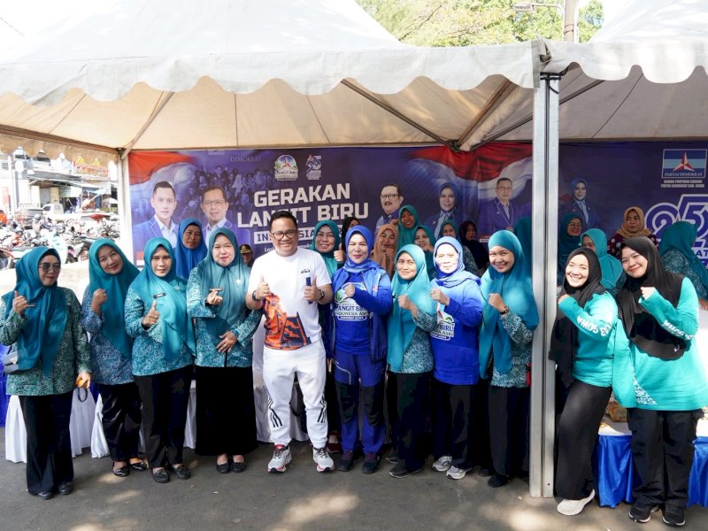 Wakil Bupati Gowa, Darmawangsyah Muin, saat menghadiri pelaksanaan Gerakan Langit Biru yang diselenggarakan Dewan Pimpinan Cabang (DPC) Partai Demokrat Kabupaten Gowa di Taman PKK Kabupaten Gowa, Sungguminasa, Jumat (10/7/2026). @Jejakfakta/dok. Humas Pemkab Gowa