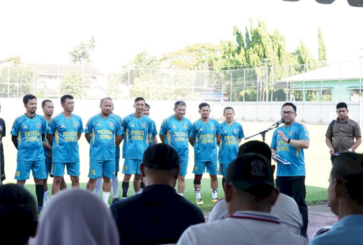 Pemkab Gowa dan Pemkot Palu Pererat Silaturahmi Lewat Laga Persahabatan di Stadion Kalegowa