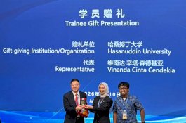 Perkuat Kurikulum Berbasis AI, Fakultas Vokasi Unhas Kirim Dosen Ikuti Pelatihan Internasional di China