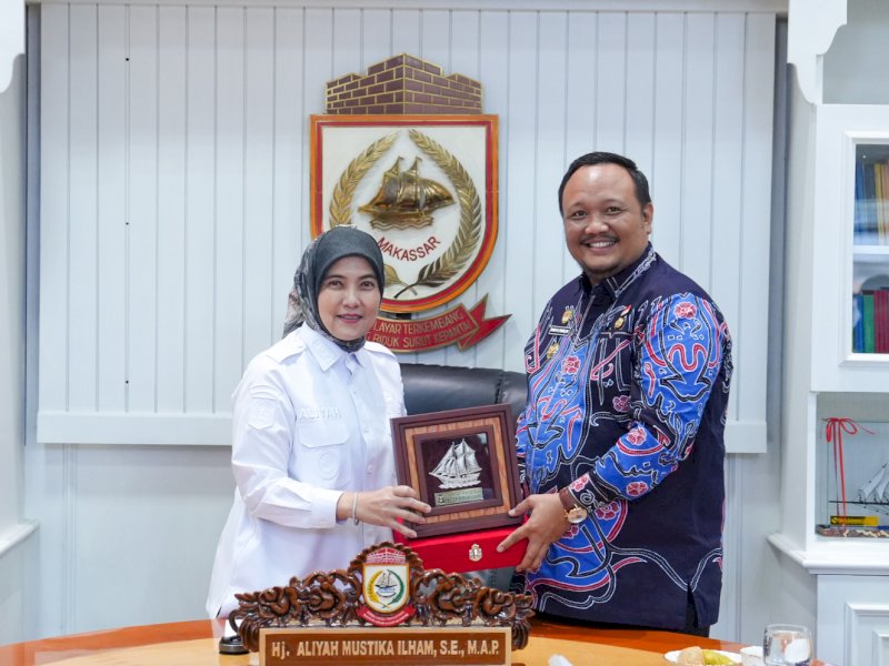 Wakil Wali Kota Makassar, Aliyah Mustika Ilham, menerima kunjungan silaturahmi Wakil Wali Kota Bengkulu, Ronny Pebriyanto L. Tobing, di Ruang Rapat Wakil Wali Kota, Balai Kota Makassar, Jalan Ahmad Yani, Rabu (8/7/2026). @Jejakfakta/dok. Humas Pemkot Makassar