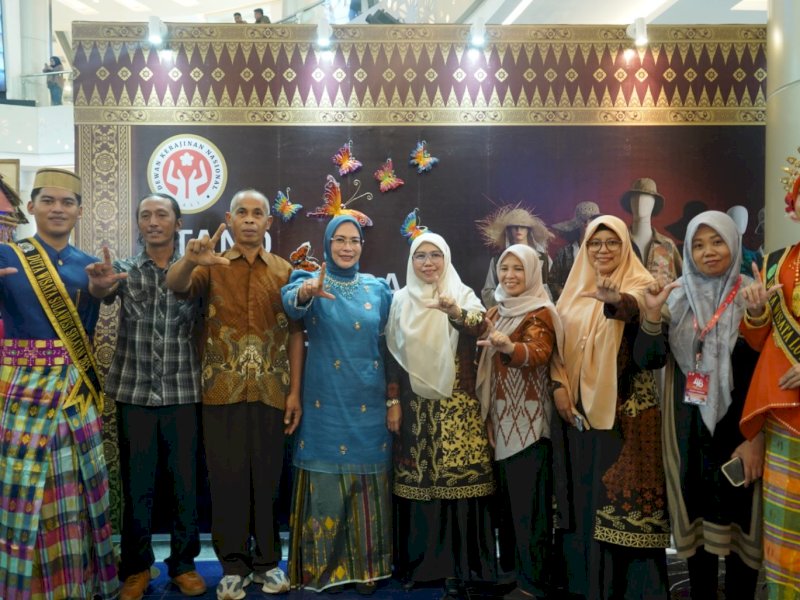 Dewan Kerajinan Nasional Daerah (Dekranasda) Kabupaten Luwu Timur turut ambil bagian dalam puncak peringatan Hari Ulang Tahun (HUT) ke-46 Dewan Kerajinan Nasional (Dekranas) yang digelar di Trans Studio Mall (TSM) Makassar, Jumat (10/7/2026). @Jejakfakta/dok. Humas Pemkab Lutim