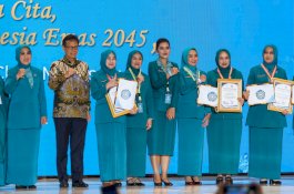 TP PKK Gowa Raih Penghargaan dari Menkes RI dan Ketum TP PKK Pusat
