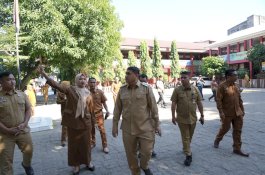 Pantau MPLS 2026, Munafri Pastikan Hari Pertama Sekolah di Makassar Berjalan Lancar