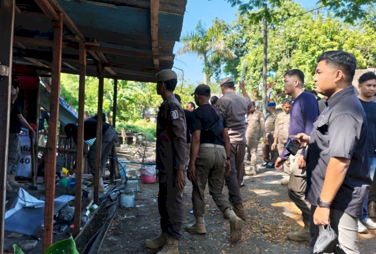 Satpol PP Tertibkan Bangunan Ilegal di Eks Stadion Mattoanging, Jaga Aset Pemkot Makassar