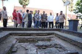 Benteng Rotterdam Bakal Direvitalisasi, Fadli Zon Temukan Sejumlah Kerusakan Saat Tinjau Situs Bersejarah Makassar