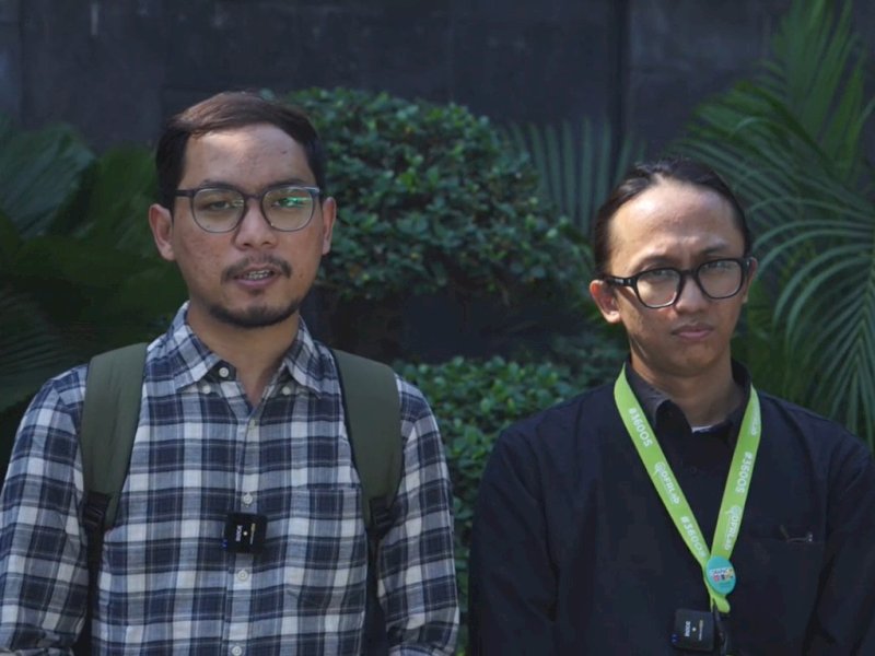 Kepala Divisi Hukum dan Investigasi ICW, Wana Alamsyah, saat memberikan keterangan pers terkait permohonan informasi publik yang diajukan kepada PLN, Kamis (16/7/2026). @Jejakfakta/dok. Ist.