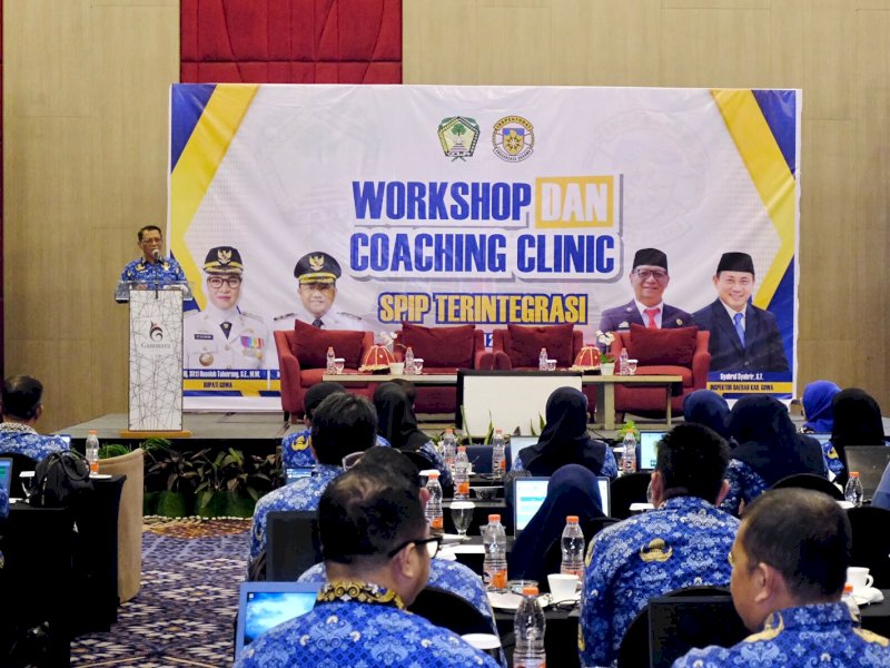 Sekretaris Daerah Kabupaten Gowa, Andy Azis, saat membuka Workshop SPIP Terintegrasi dan Coaching Clinic yang diselenggarakan Inspektorat Daerah Kabupaten Gowa di Gammara Hotel, Makassar, Jumat (17/7/2026). @Jejakfakta/dok. Humas Pemkab Gowa