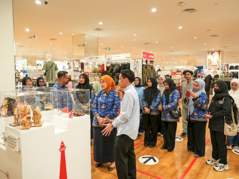 Wakil Wali Kota Makassar, Aliyah Mustika Ilham, menghadiri peresmian UNIQLO Neighborhood Collaboration di UNIQLO Store, Trans Studio Mall Makassar, Jumat (17/7/2026). @Jejakfakta/dok. Humas Pemkot Makassar