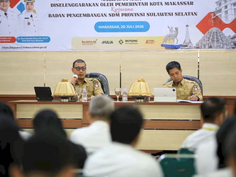 Sekretaris Daerah (Sekda) Kota Makassar Andi Zulkifly saat menjadi narasumber PKP Angkatan XXIV lingkup Pemerintah Kota Makassar di Gedung Badan Pengembangan Sumber Daya Manusia (BPSDM), Selasa (21/7/2026). @Jejakfakta/dok. Humas Pemkot Makassar