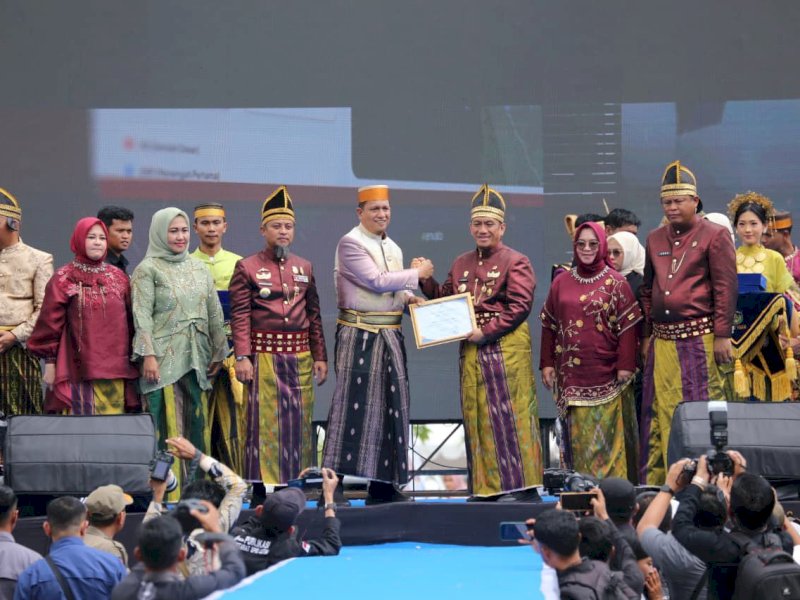Perluncuran layanan Nomor Tunggal Panggilan Darurat (NTPD) 112 sebagai langkah memperkuat sistem penanganan keadaan darurat, di puncak peringatan Hari Ulang Tahun (HUT) ke-23 Kabupaten Luwu Timur, Senin (8/6/2026). @Jejakfakta/dok. Ist.