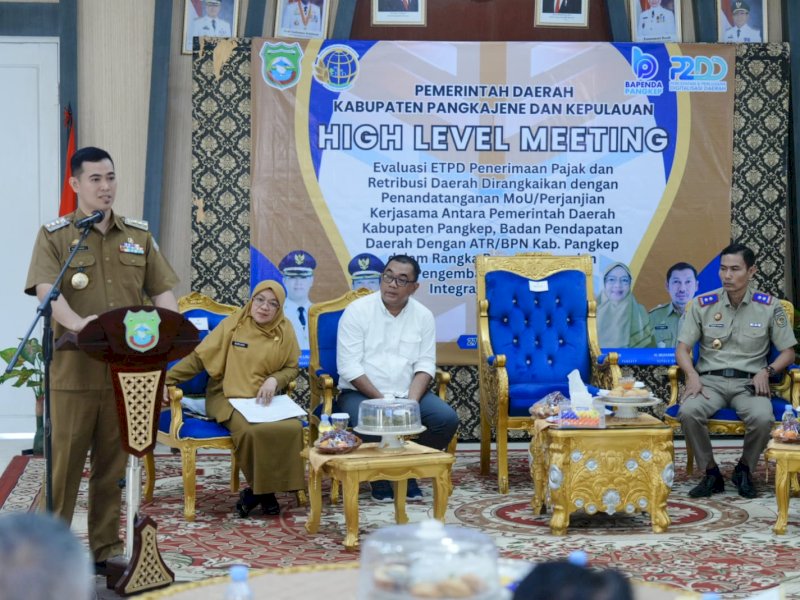 High Level Meeting Evaluasi Penerimaan Pajak dan Retribusi Daerah Semester I Tahun 2026 dipimpin langsung oleh Bupati Pangkep Muhammad Yusran Lalogau (MYL) . @jejakfaktacom/Humas Pemda Pangkep