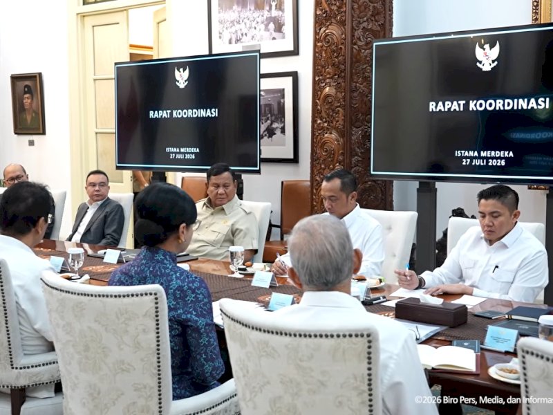 Presiden Prabowo pimpin rapat jajaran Komite Stabilitas Sistem Keuangan (KSSK) di Istana Merdeka, Jakarta, pada Senin (27/7/2026). @jejakfaktacom/Dok. Sekretariat Presiden