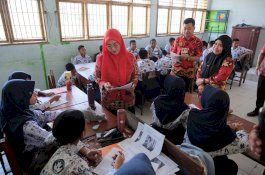 Bupati Gowa Tinjau Pembelajaran di SMPN 1 Sungguminasa, Pastikan Kesiapan Sekolah di Tahun Ajaran Baru