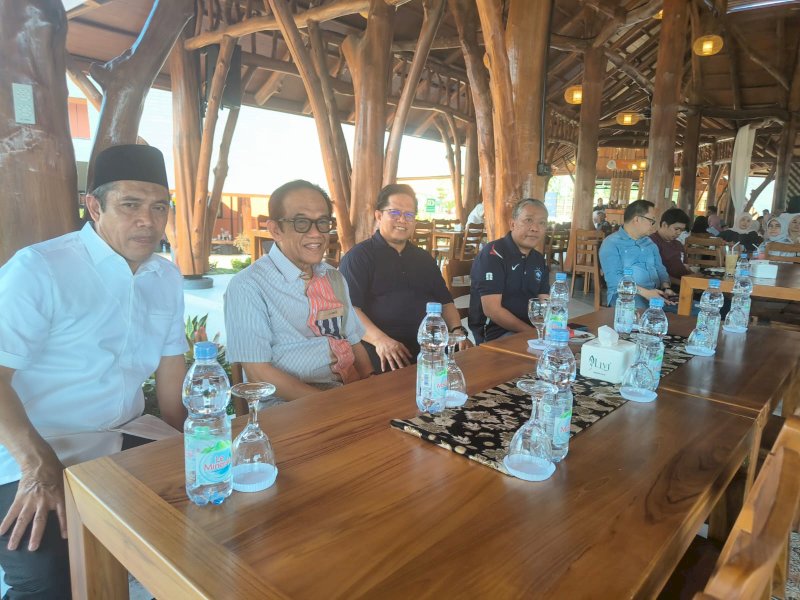 Anggota Komisi X DPR RI dari Fraksi Partai Gerindra, La Tinro La Tunrung, saat menghadiri Soft Opening Rumah Makan Mang Engking Gowa di Kabupaten Gowa, Minggu (2/8/2026). @Jejakfakta/Ist.