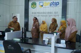 Sidak DPMPTSP, Bupati Irwan Soroti Fasilitas Pelayanan Hingga Ancam Sanksi Pelaku Usaha
