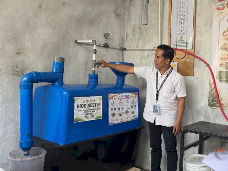 Warga RW 04 Kelurahan Karunrung, Kecamatan Rappocini, Kota Makassar, menerapkan pengelolaan sampah secara mandiri dengan memilah sampah sejak dari sumbernya. @Jejakfakta/dok. Humas Pemkot Makassar