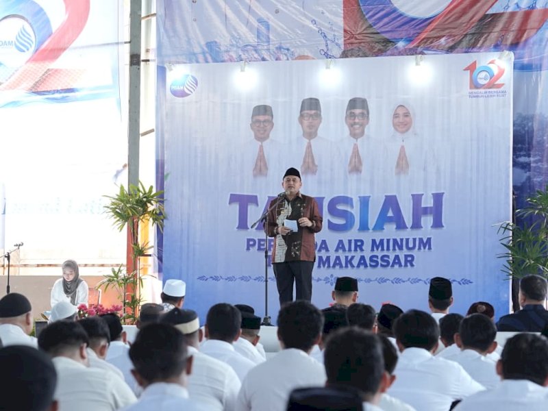 Wali Kota Makassar Munafri Arifuddin, saat menghadiri peringatan Hari Ulang Tahun (HUT) ke-102 Perumda Air Minum Kota Makassar yang dirangkaikan dengan tausiah di Lapangan Ruang Terbuka Hijau (RTH) PDAM, Jalan Sam Ratulangi, Kamis (6/8/2026). @Jejakfakta/dok. Humas Pemkot Makassar