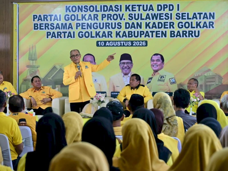 Ketua DPD Partai Golkar Sulawesi Selatan terpilih, Ilham Arief Sirajuddin (IAS), saat bertemu jajaran pengurus, kader, dan sesepuh Partai Golkar Barru di Kantor DPD Golkar Barru, Senin (10/8/2026). @Jejakfakta/dok. Ist.