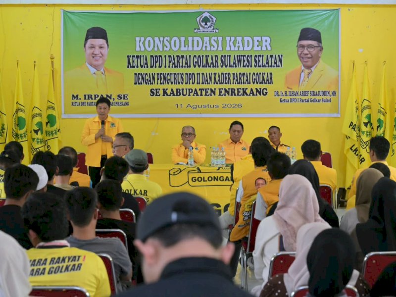 Ketua Harian DPD Partai Golkar Kabupaten Enrekang, Arfan Renggong, saat menyambut kunjungan Ketua DPD Partai Golkar Sulawesi Selatan terpilih, IAS, di Kantor Golkar Enrekang, Selasa (11/8/2026). Pertemuan tersebut dihadiri sekitar 300 kader dan pengurus Partai Golkar. @Jejakfakta/dok. Ist.